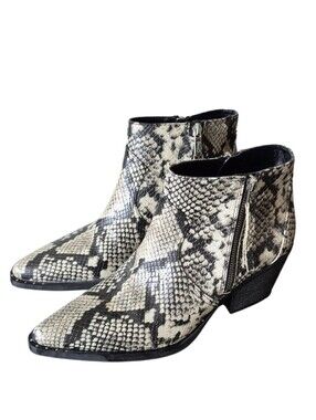 Circus By Sam Edelman “Cal” Snake Print Cow Girl Womens Western Boots Size.9